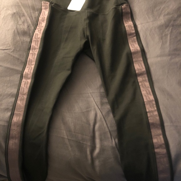 BRAND NEW HIGH-WAISTED WOMEN’S LEGGINGS IN SIZE M - Picture 6 of 7